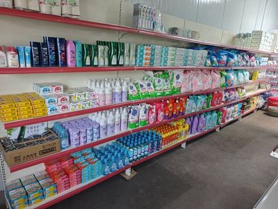 溫宿縣日用品批發(fā)市場 區(qū)域消費的供應(yīng)鏈樞紐