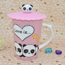 卡通馬克杯低價(jià)批發(fā)促銷(xiāo)，日用百貨搭配木材銷(xiāo)售新機(jī)遇